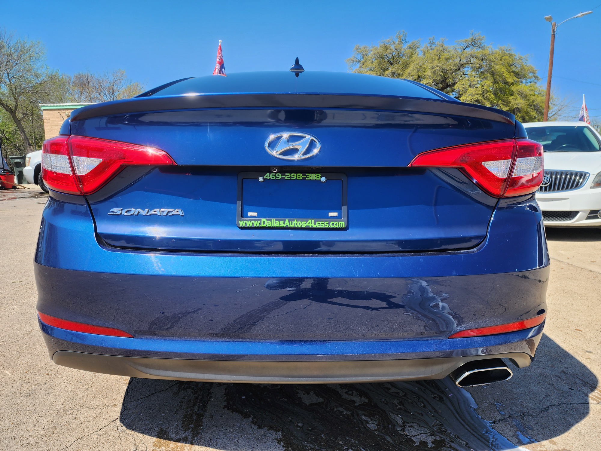 2016 BLUE Hyundai Sonata SE (5NPE24AF8GH) with an 2.4L L4 DOHC 16V engine, 7A transmission, located at 2660 S.Garland Avenue, Garland, TX, 75041, (469) 298-3118, 32.885387, -96.656776 - Photo #4